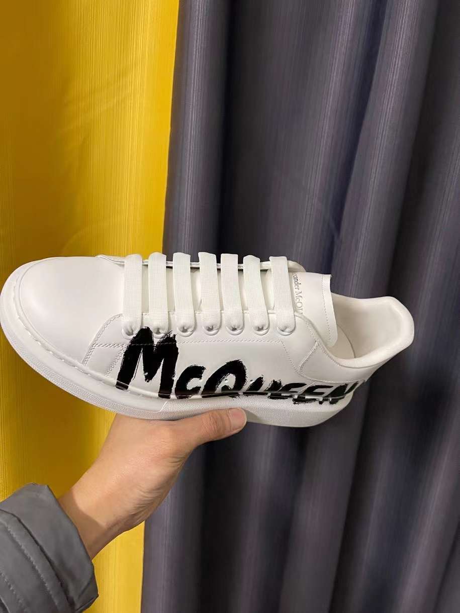 Alexander McQueen Oversized Sneaker Weiß